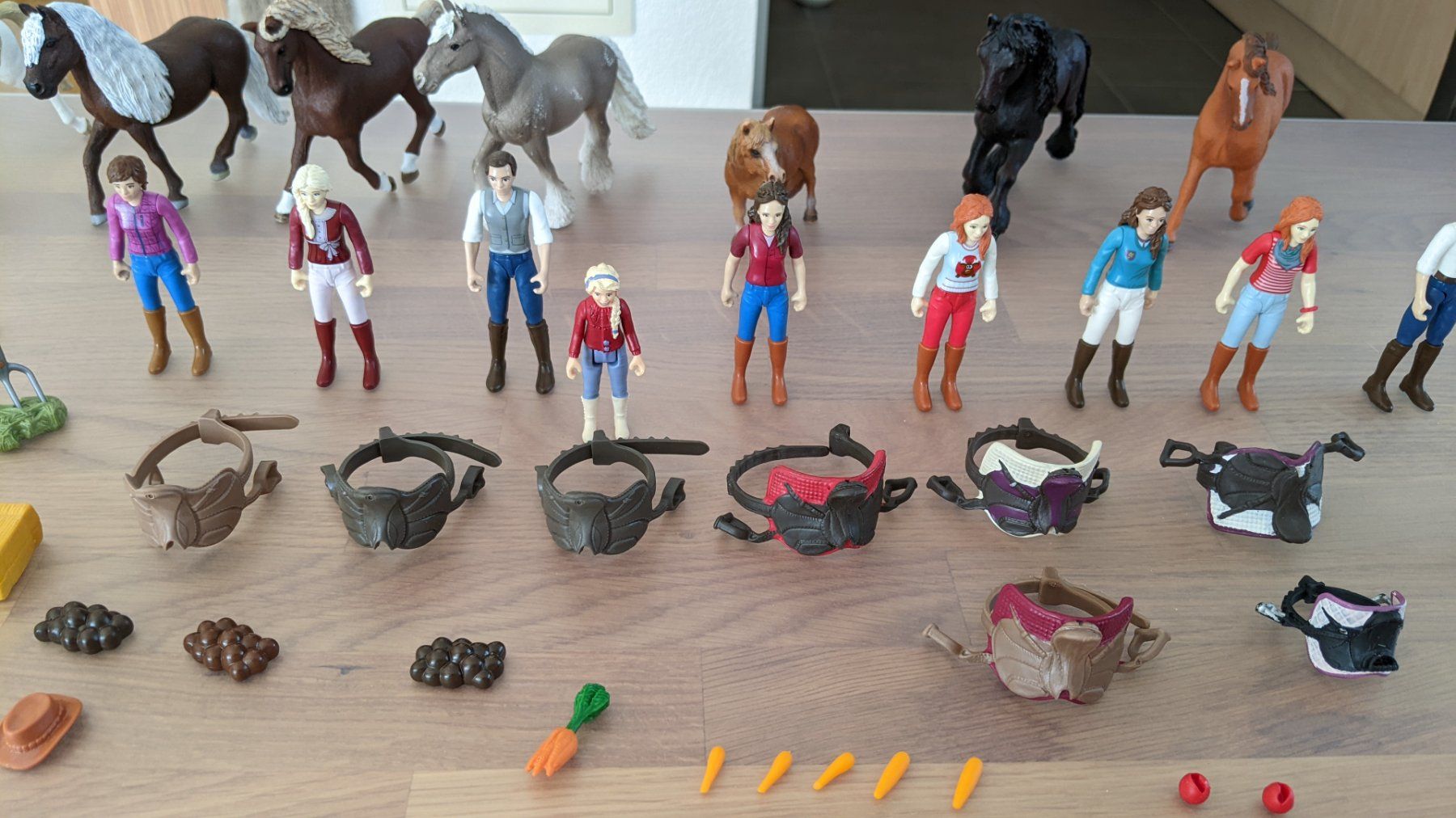 Schleich Giocattoli: Gros lots de Schleich Pferde – Usato da Orbe venduto da hondasss 8