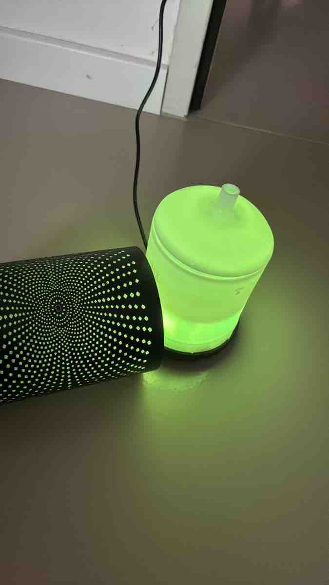 Diffusori di oli essenziali: Essential Oil Diffuser with LED Lighting – Nuovo (secondo la descrizione) da Zürich venduto da and_bbr2 3