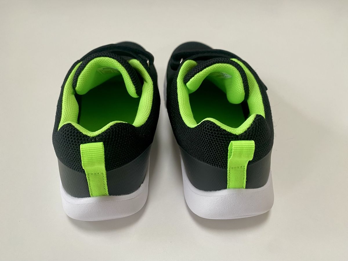 Scarpe per ragazzi: Kinder Freizeitschuhe Gr.35 NEU – Nuovo (secondo la descrizione) da Oftringen venduto da Melanaffo81 1