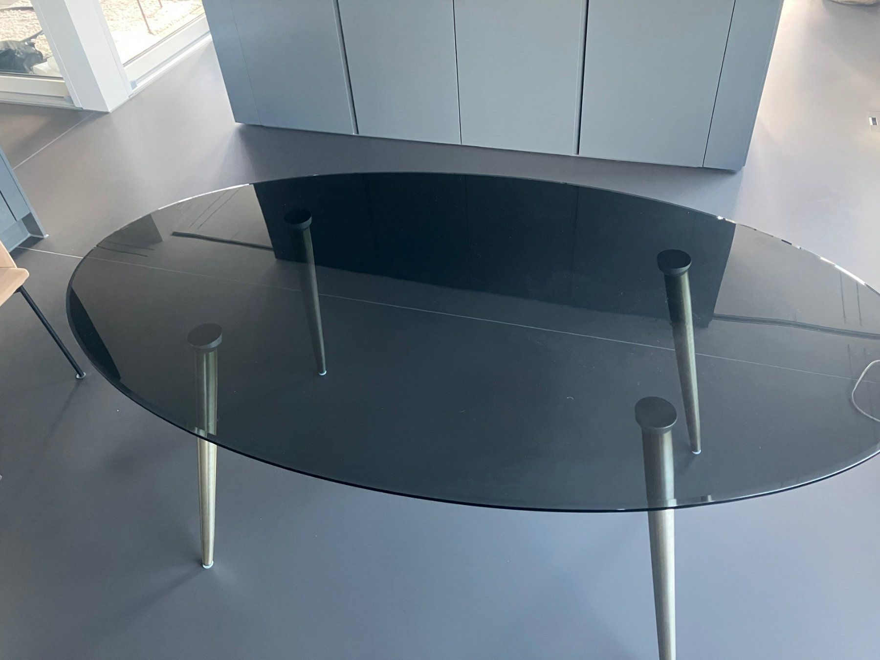 Tavoli: Table à manger ovale / ovaler Esstisch – Usato da Zürich venduto da chr_p79p