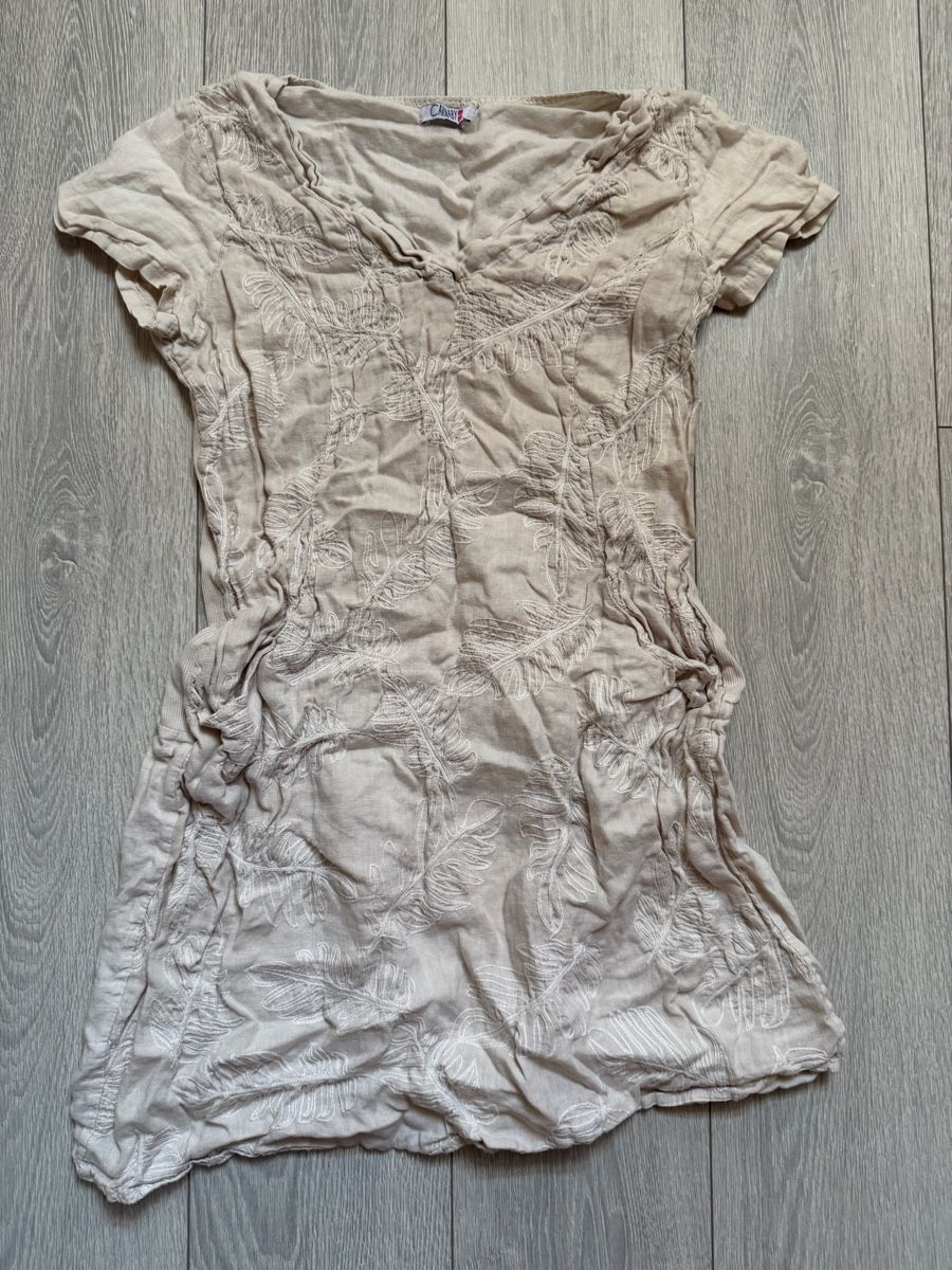 Vestiti: Robe femme brodée beige  – Usato da Crans VD venduto da choukye