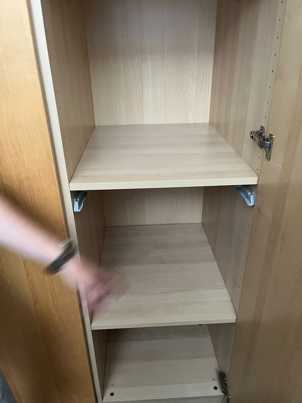 Ikea Schränke: Armoire 3 portes – Gebraucht aus Châtel-St-Denis von don_nlx8 4