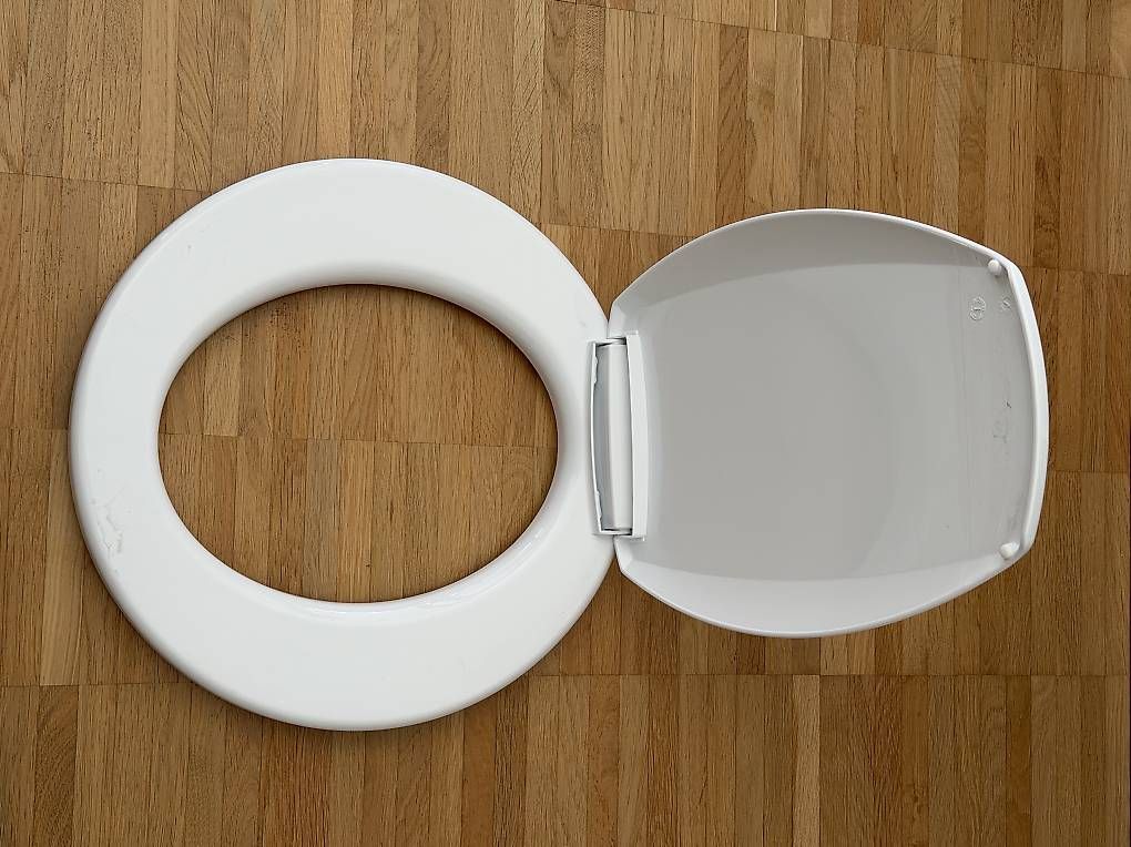 WC: Dometic Deckel für Toiletten – Gebraucht aus Holzhäusern ZG von mapasingue 2