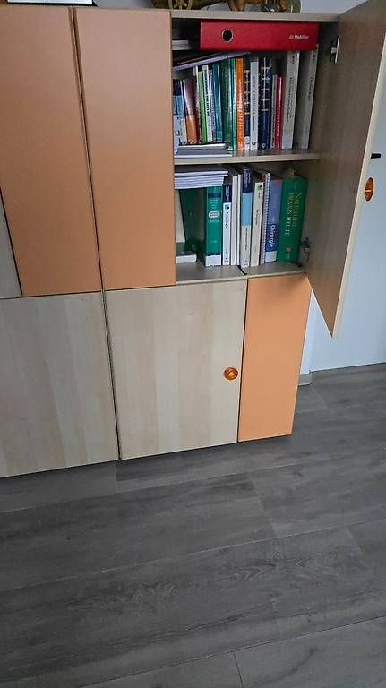 Armadi: 2 Schränke, Schrank – Usato da Wohlen AG venduto da Mikisal 2