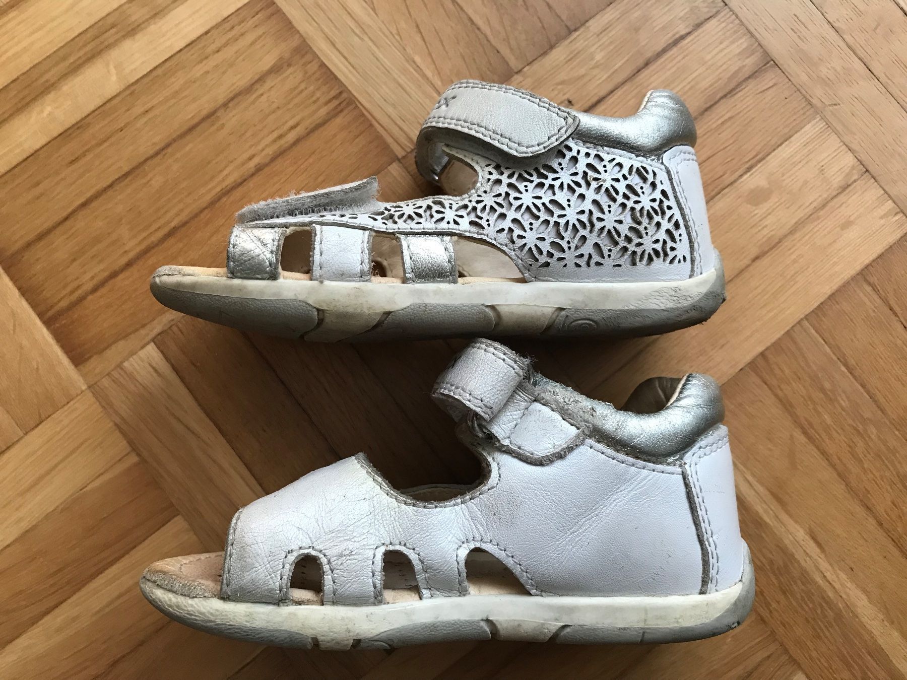 Geox Scarpe per ragazzi: Sandalen Leder von GEOX Grösse 23 – Usato da Emmenbrücke venduto da Hathor123 3