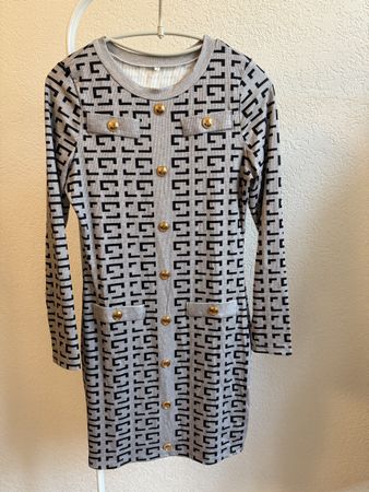 Robe gris/noir boutons dorés, t.S/36