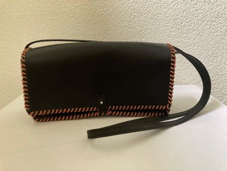 Schwarze Ledertasche "La Contrie" mit orangen Details - Neu!