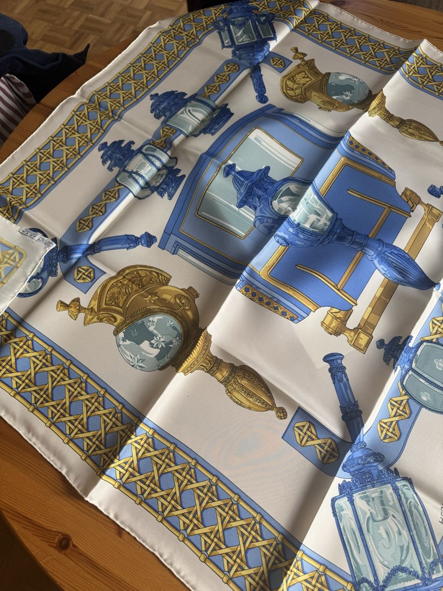 Hermès Foulards & écharpes: Foulard hermes – D'occasion à Vésenaz par Angela.C3 9