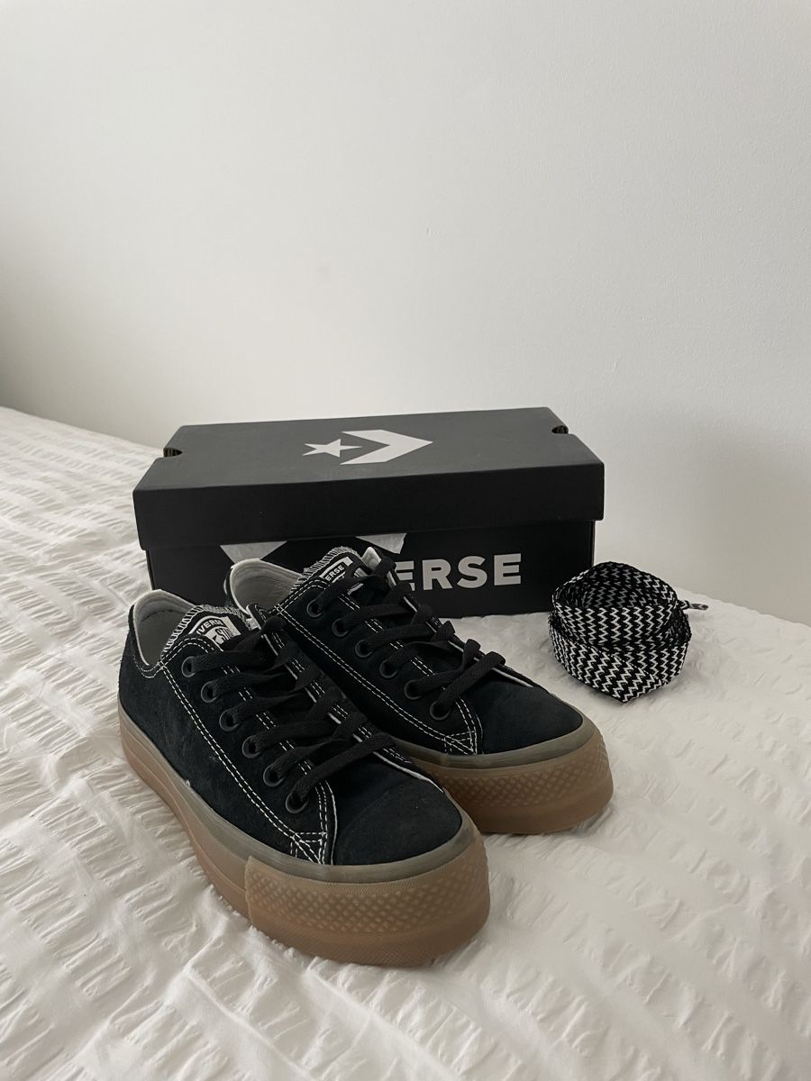 Converse Chaussures femmes: Converses  – Neuf avec emballage d'origine à Hauterive NE par Liianna___