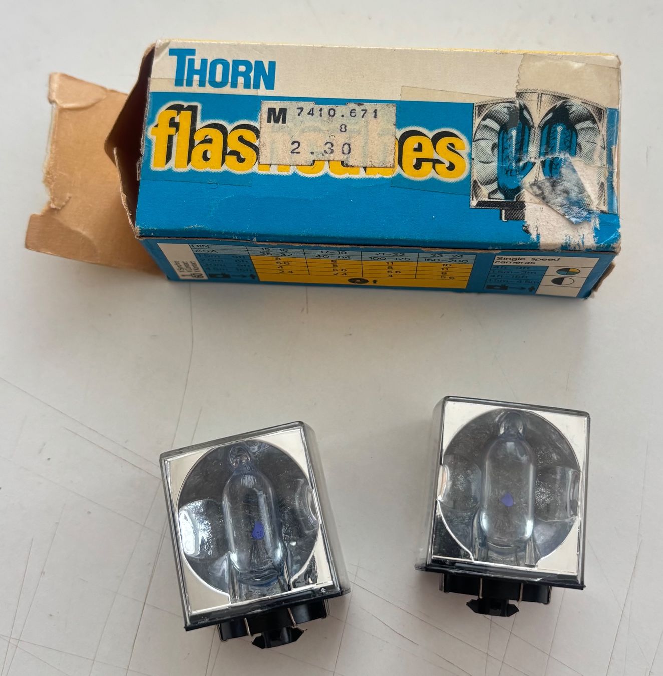 Flashs: Flash Thorn - 1 cube avec 4 flash / 1 cube avec 3 flash – D'occasion à Neuchâtel par gefdeneuch