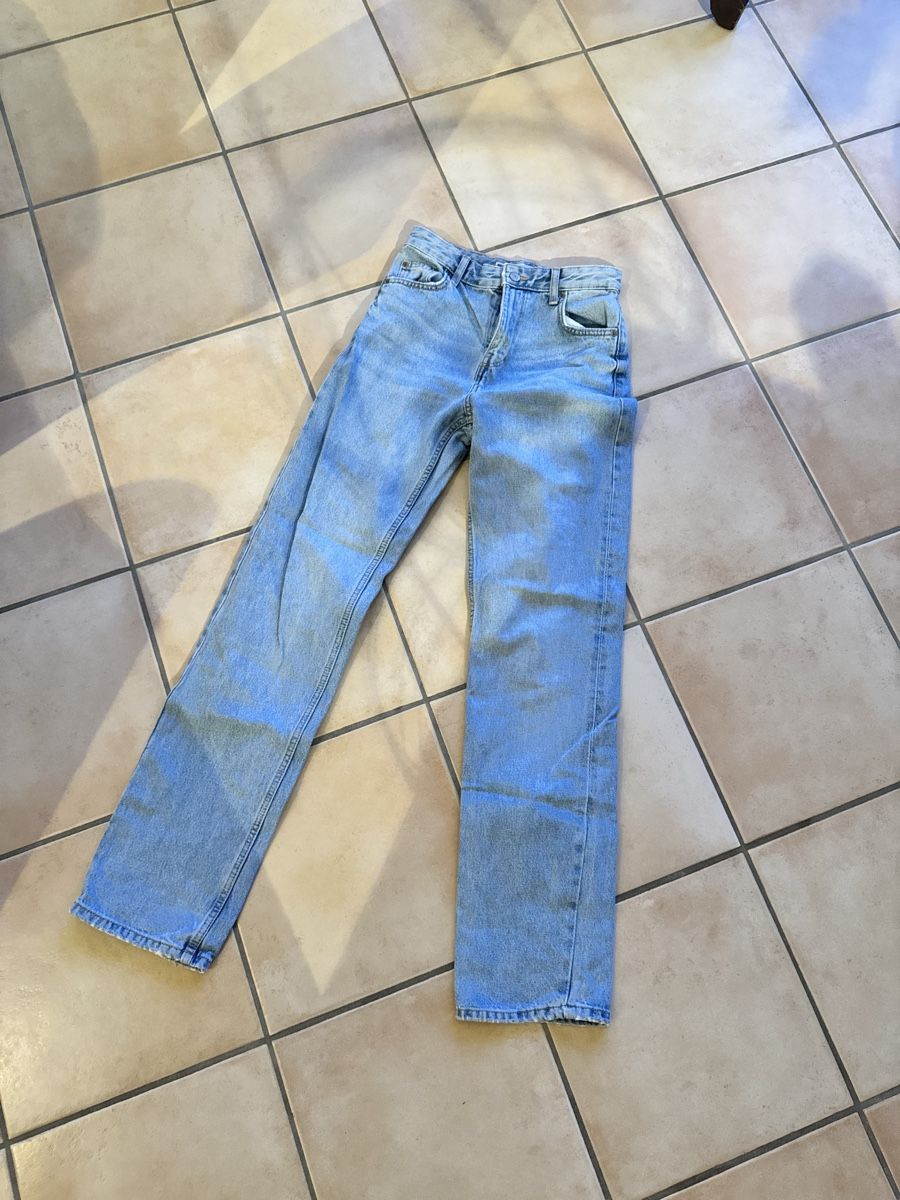 Bershka Jeans: Jean bleu – Nuovo (secondo la descrizione) da Lonay venduto da nei_79jc