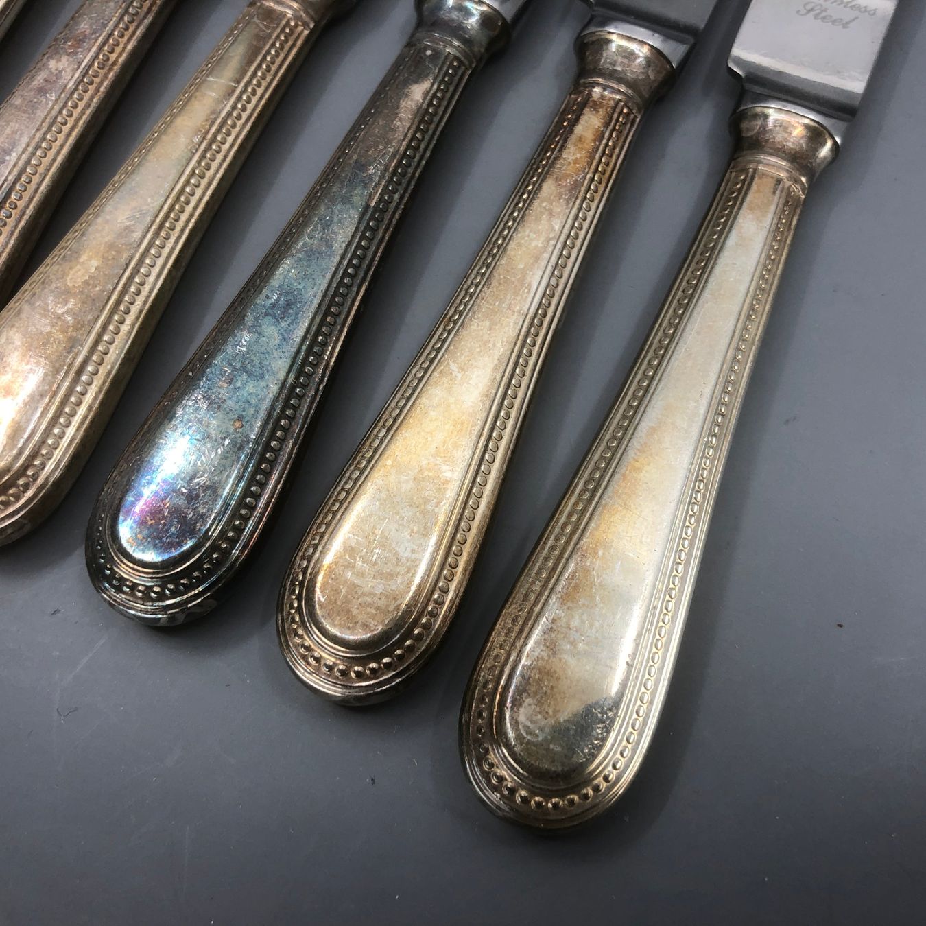 Besteck: 7 Vorspeisemesser versilbert Sheffield – Gebraucht aus Basel von Tiabeanie 2