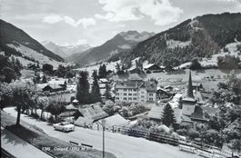 GSTAAD mit Auto
