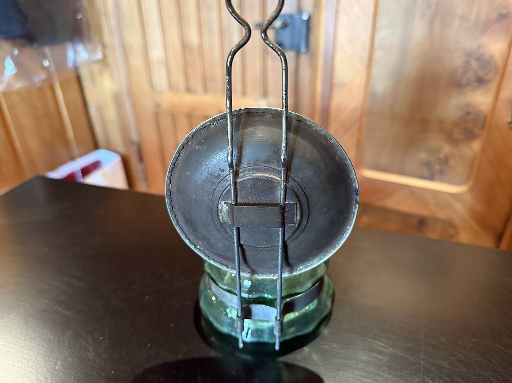Lampade: Alte Petroleumlampe, grün – Usato da Kreuzlingen venduto da eludwig 1