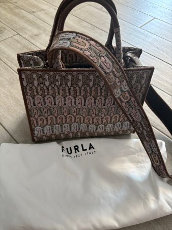 sac Furla