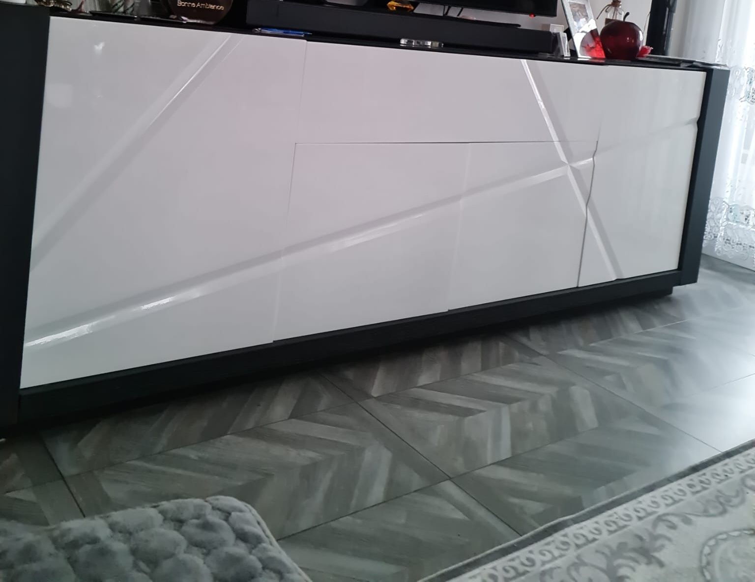 Meubles TV: Sideboard mit viele Türen  – D'occasion à Kloten par Marincee 3