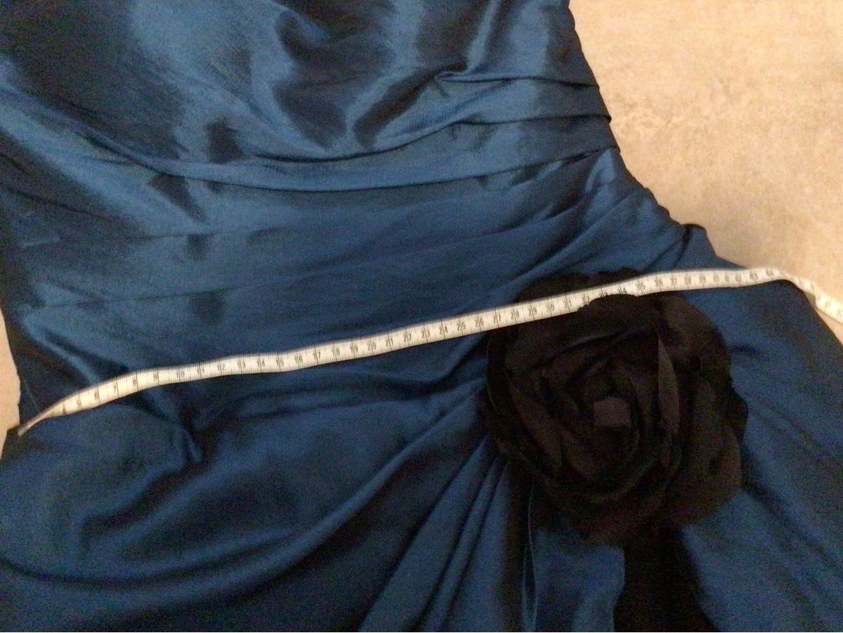 Kleider: Kleid Unvergesslicher Tag 40 – Gebraucht aus Minusio von liam04 7