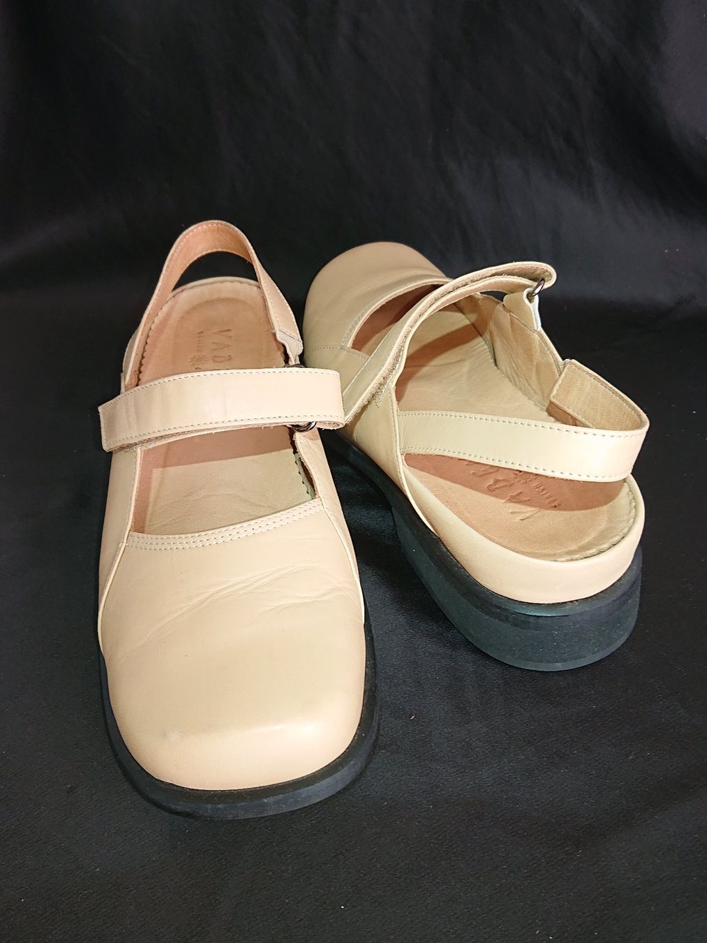 Damenschuhe: Riemchen-Ballerina - VABENE - 38 - Leder - beige – Gebraucht aus Thusis von drd_zy9w 1