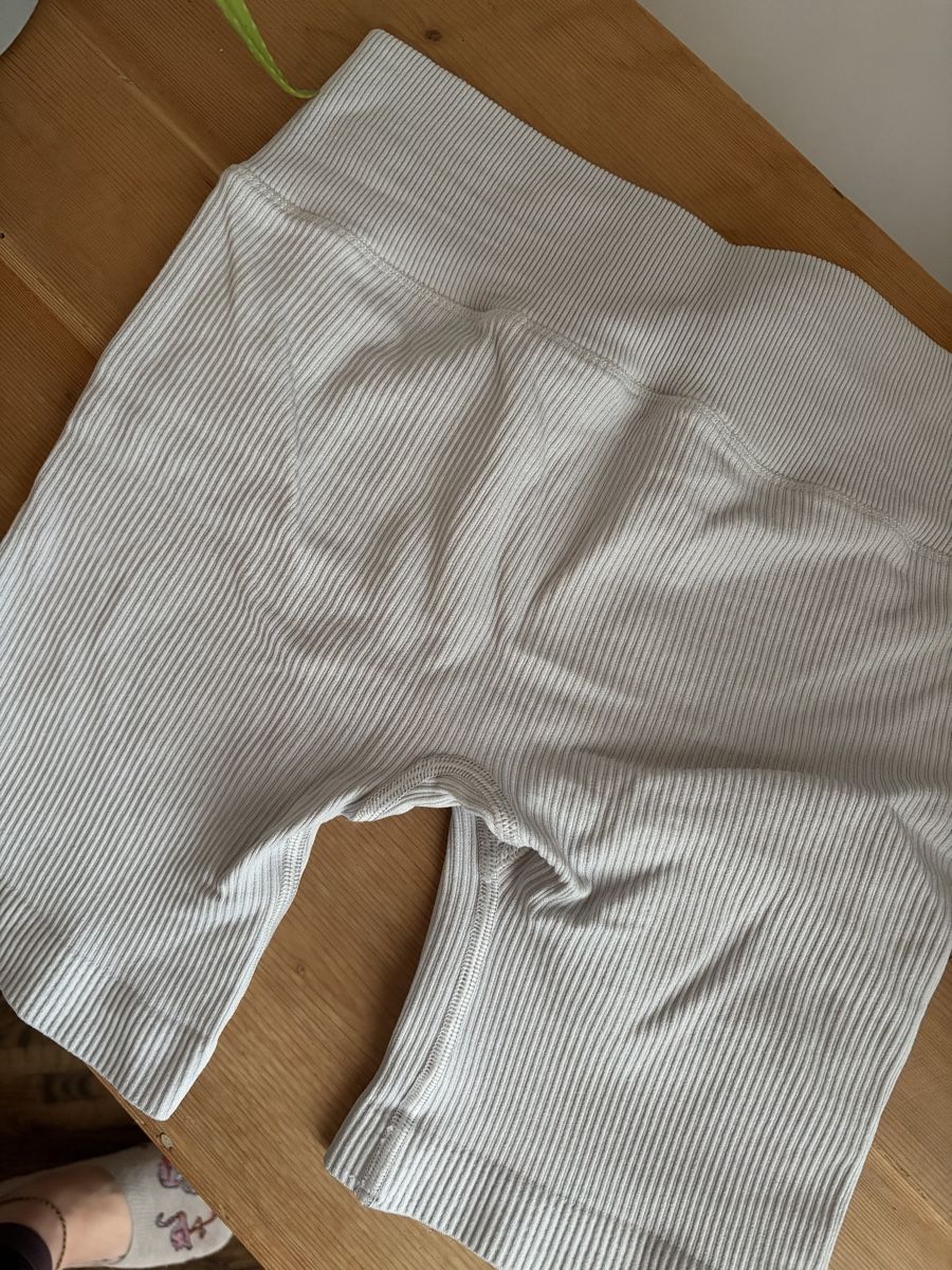 Oace Leggings: Oace Shorts – Usato da Rüderswil venduto da dariasophialuisa 2