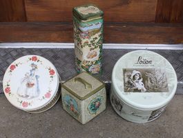 4 dekorative Metalldosen