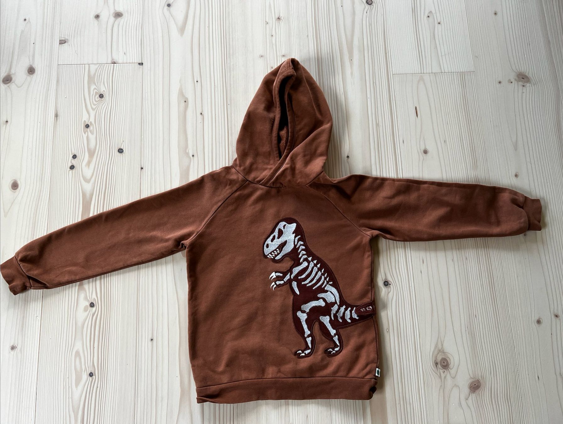 Maglioni & Felpe: Freds World Dinosaurier Kapuzenjacke/Pullover Gr.128 – Usato da Zürich venduto da normanprice