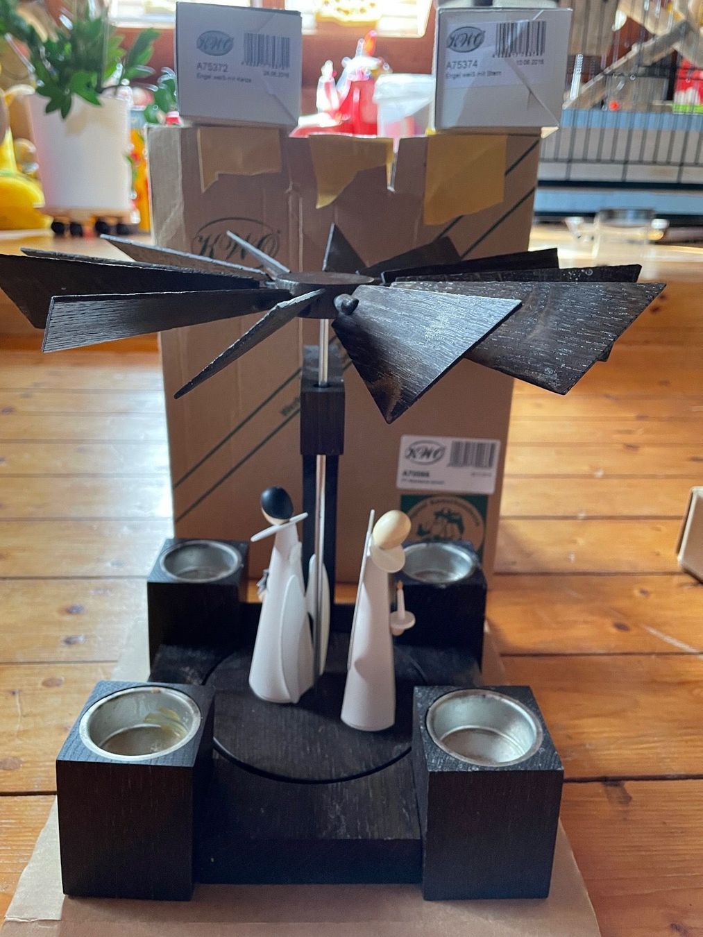 Alle Dekorationen: KWO Pyramide Teelichtpyramide Erzgebirge mit 2 Engeln – Gebraucht aus Buchs SG von Billikatze5 1