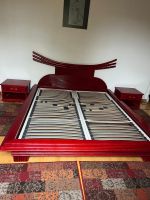 Lit 2 places avec tables de nuit rouge style asiatique
