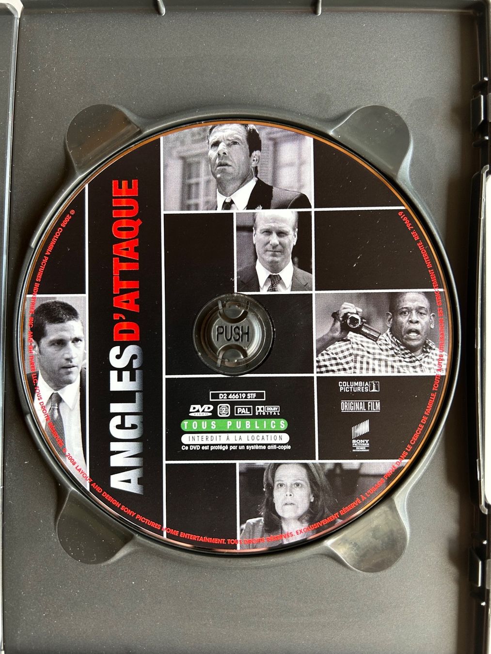Tutti i DVDs: ANGLES D’ATTAQUE – Usato da St-Cierges venduto da Crisi53 2