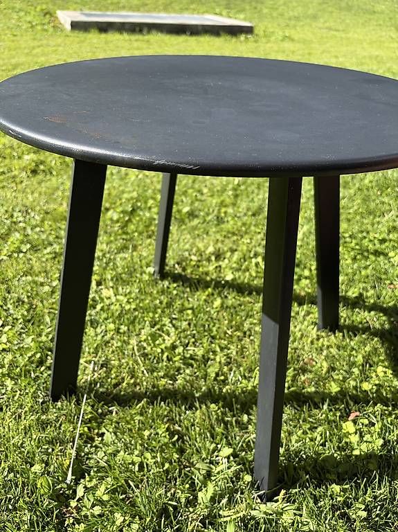 Tische: Kleiner Gartentisch / Beistelltisch – Gebraucht aus Wimmis von Berni78