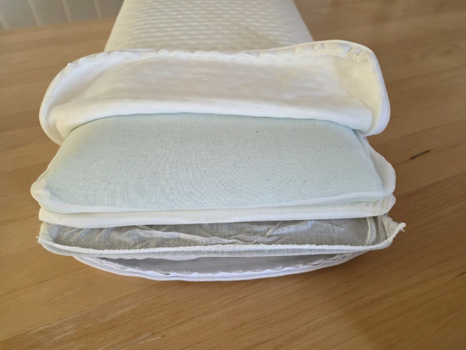 Emma Cuscini: Emma Memory Foam Pillow – Never Used – Nuovo (secondo la descrizione) da Savigny venduto da mar_pfd8 4