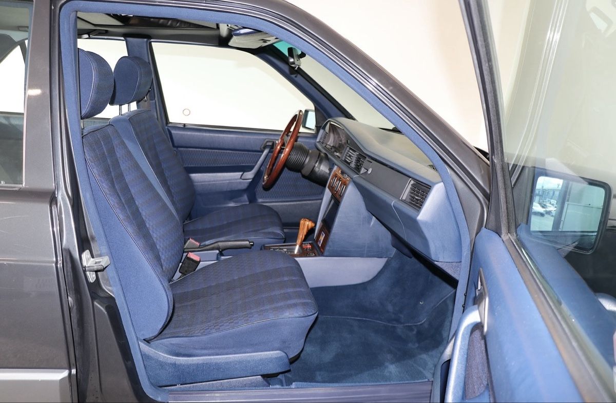 Mercedes-Benz Autos: Mercedes-Benz 190 E 2.3 – Veteranenfahrzeug – Gebraucht aus Niederhasli von Ajlina1212 6