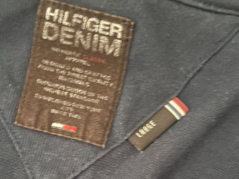 Tommy Hilfiger T-shirt: Damen T-Shirt Tommy Hilfiger – Nuovo (secondo la descrizione) da Winterthur venduto da Deal246 4