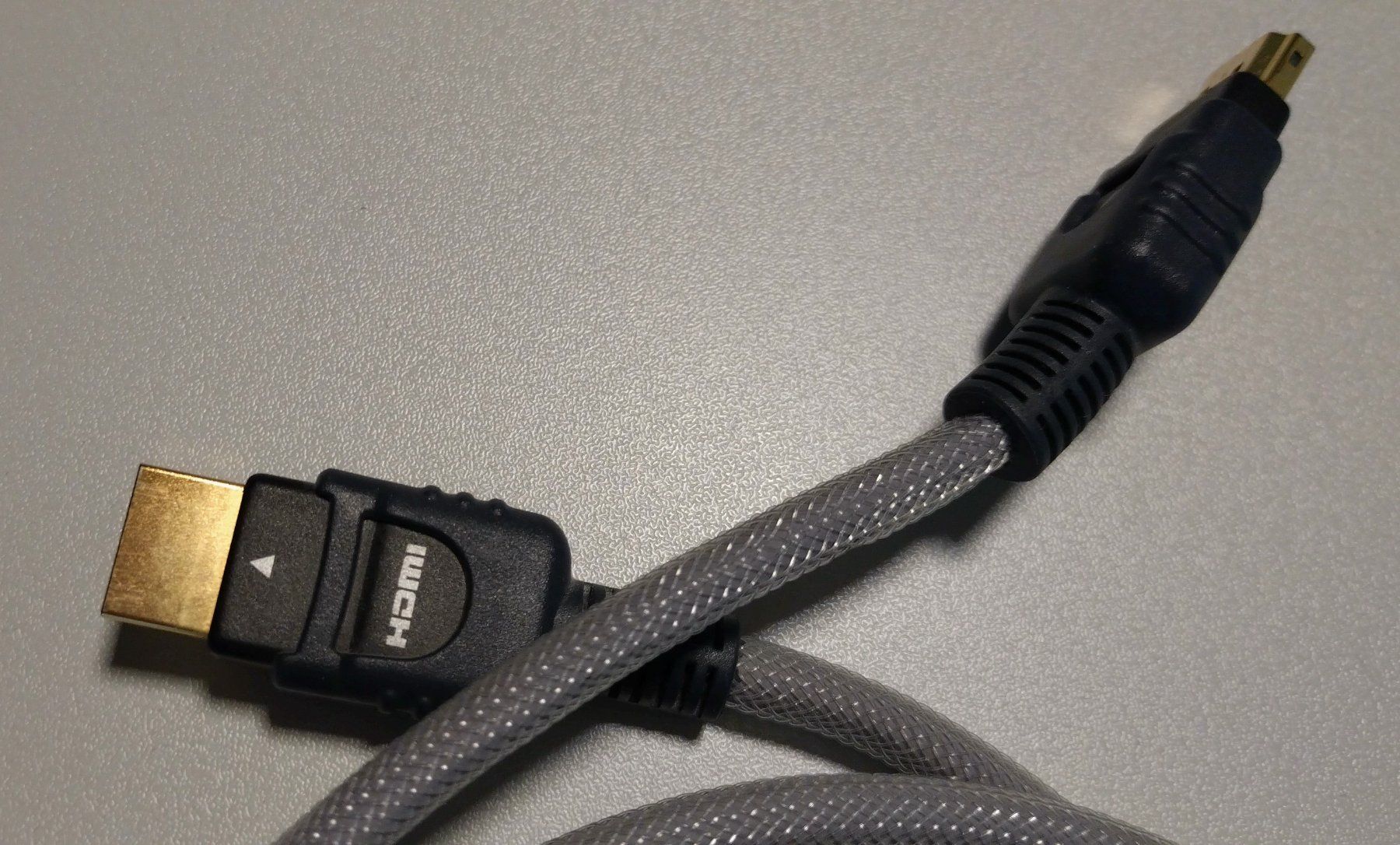 Logitech Câbles: HDMI Kabel Logitech – D'occasion à Kreuzlingen par Karakan2412 1