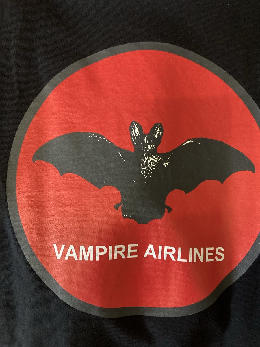 T-shirts: Undercover • Vampire Airlines • Black • 4 – D'occasion à Monthey par la_hora_cero 3