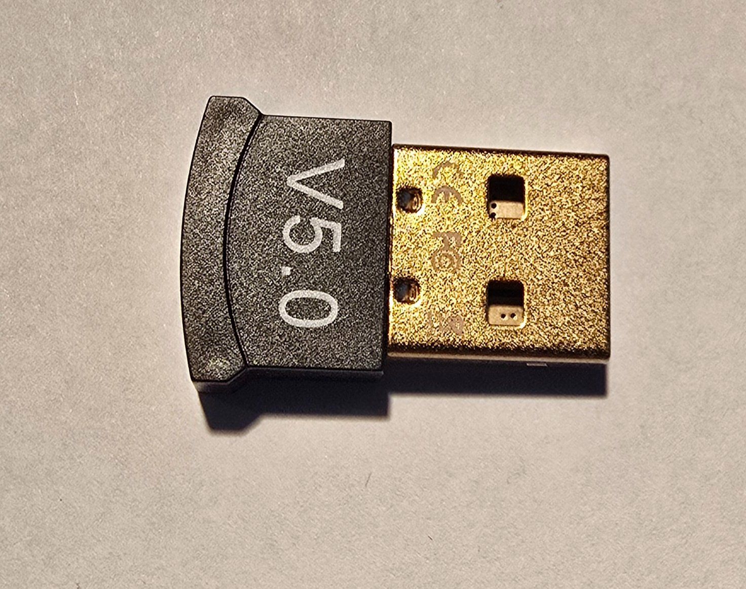 Laufwerke & Adapter: USB Bluetooth 5.0 Adapter – Neu und originalverpackt aus Diepoldsau von zongg.ch
