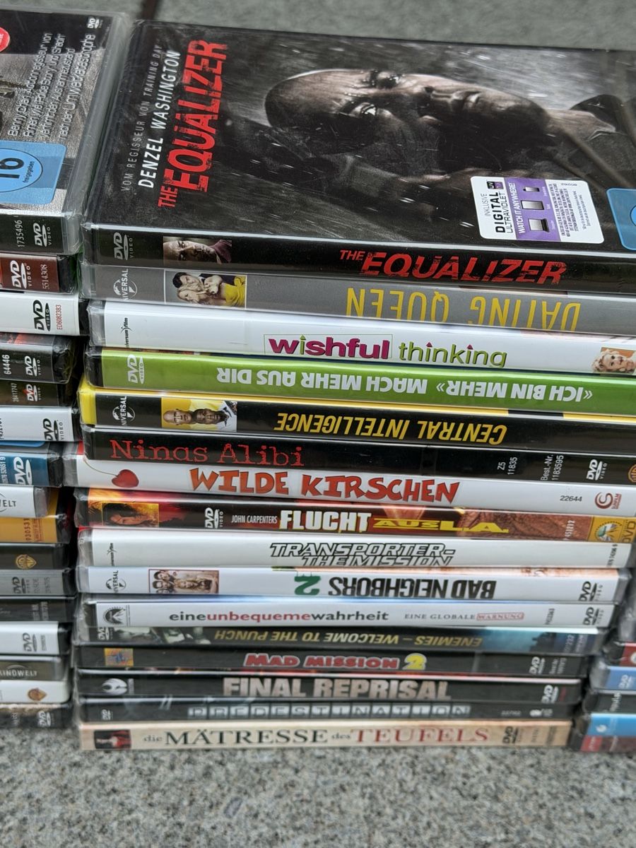 Tutti i DVDs: Originalverpackte DVD Filme Sammlung ca 48 Stk – Usato da Deitingen venduto da Himhip 8