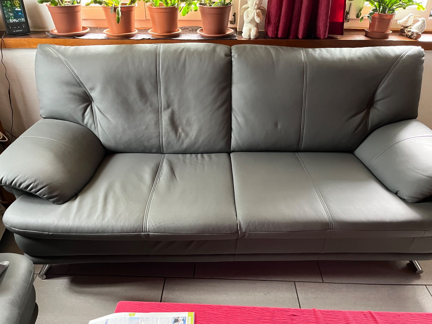 Sofas: Ledersofa grau 3-Sitzer gebraucht mit Mängeln – Gebraucht aus Scherzingen von Nudle-58