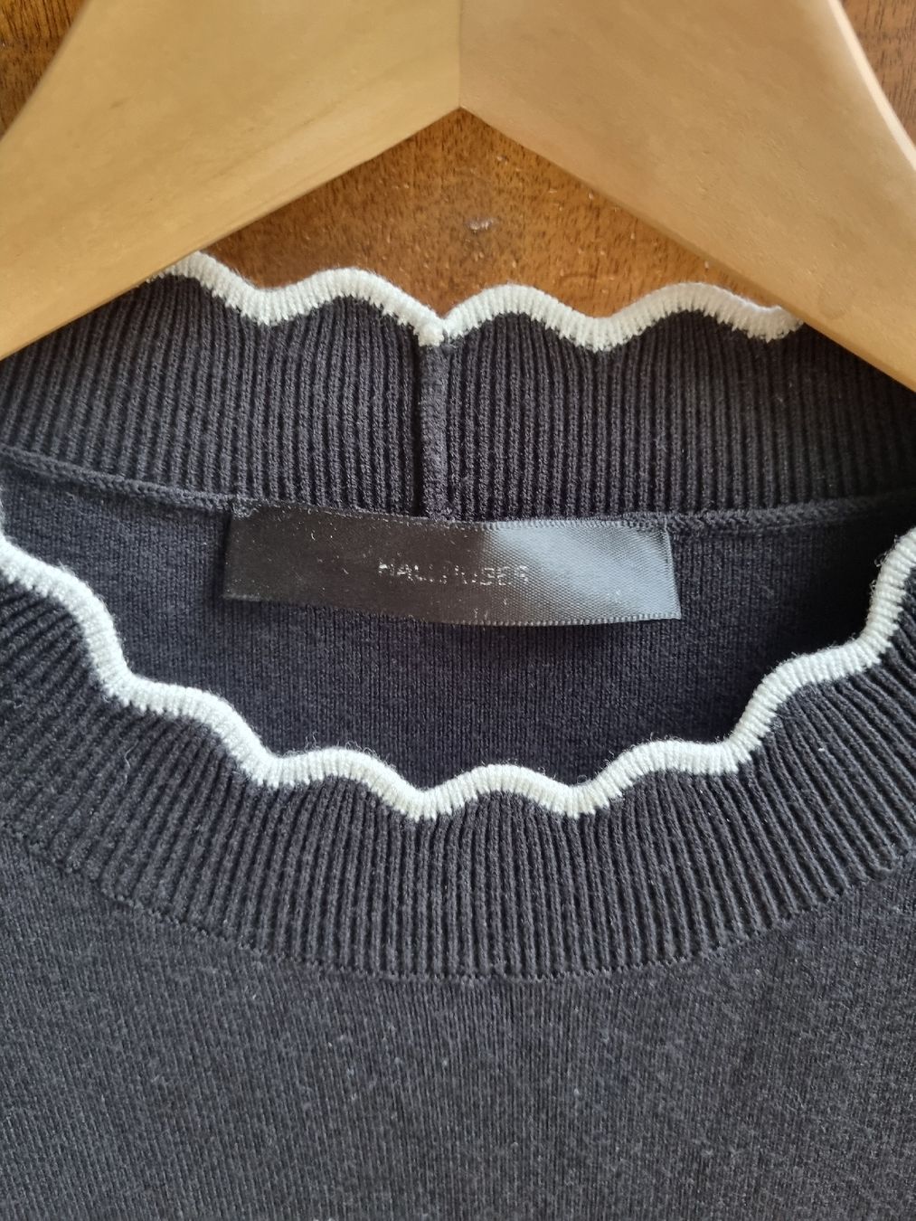 Hallhuber Vestiti: Hallhuber Kleid schwarz – Usato da Witterswil venduto da Katja... 1