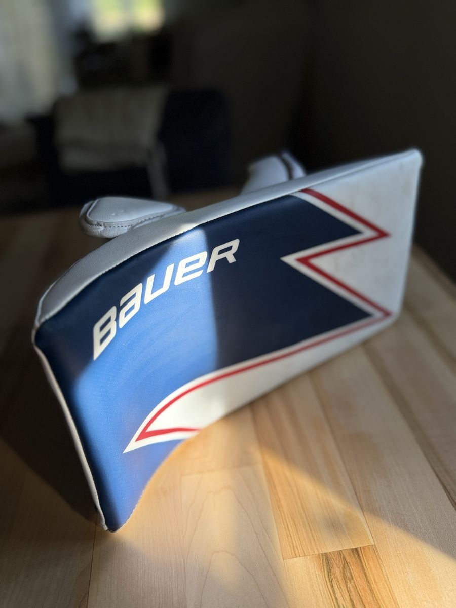 Protezioni & Imbottiture: Eishockey Goalie Blocker Bauer Flylite Fullright  – Usato da Herdern venduto da garmi7
