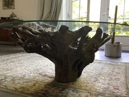 Glas Tisch mit Wurzelholz-Basis - Einzigartiges Design