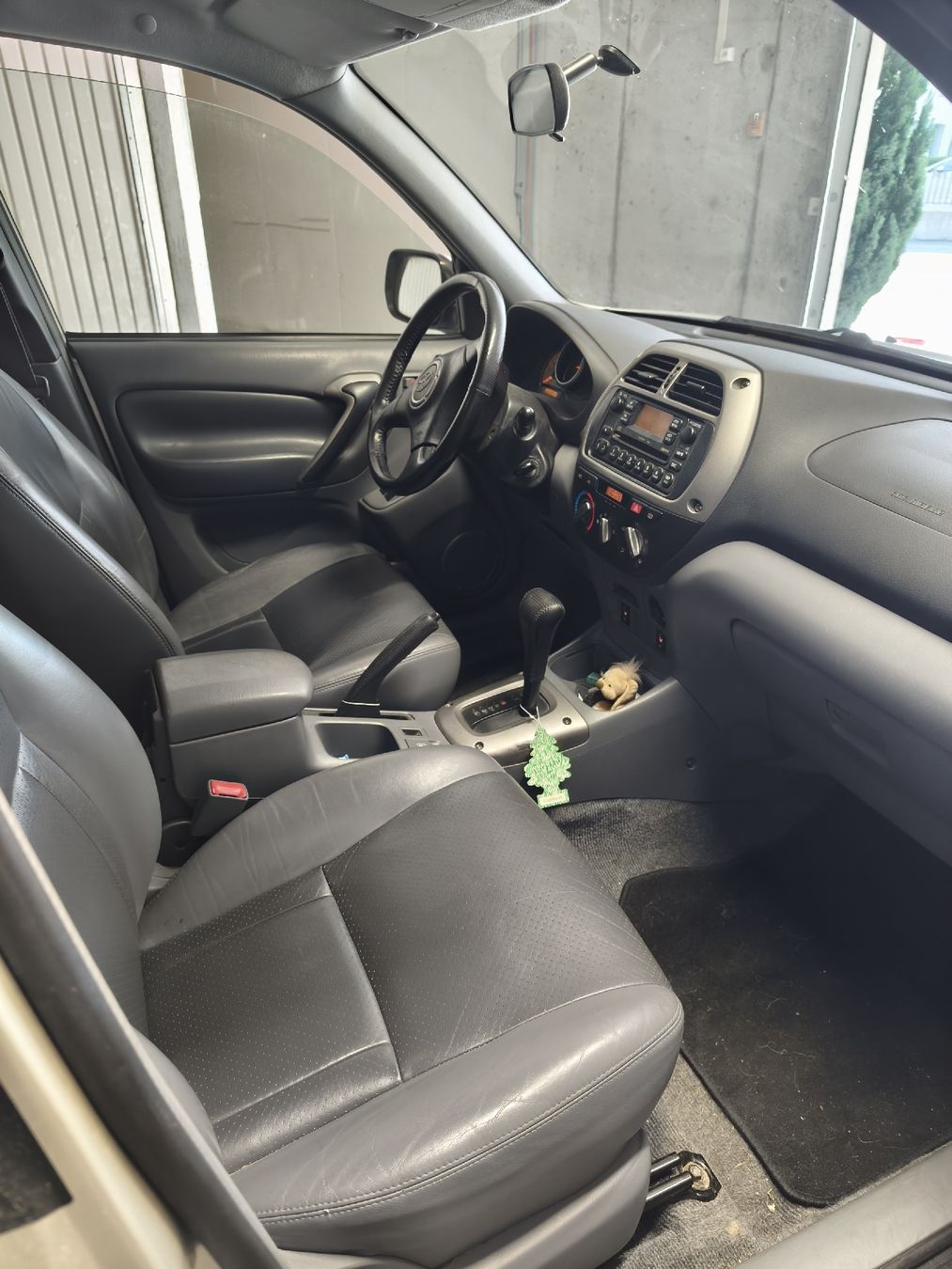 Toyota Autos: Toyota Rav4 ab MFK – D'occasion à Gampel par Tom072 3