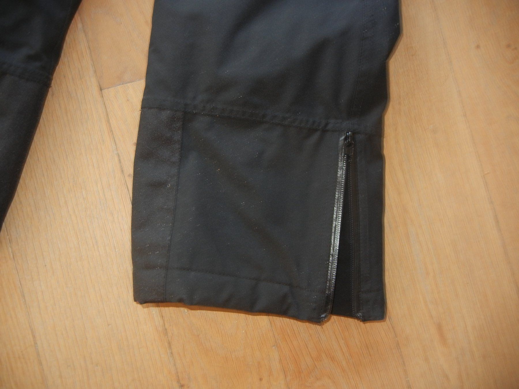 Schoeffel Pantaloni: Skihosen Schöffel schwarz Grösse 48 – Nuovo (secondo la descrizione) da Langendorf venduto da sonntag10 2