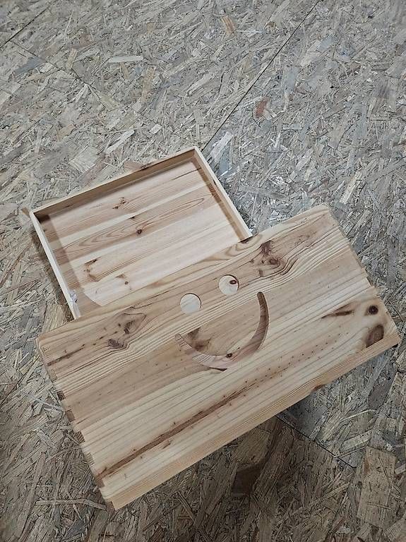 Casse di trasporto: Boîte en bois – Usato da Henniez venduto da Tjiminy 3