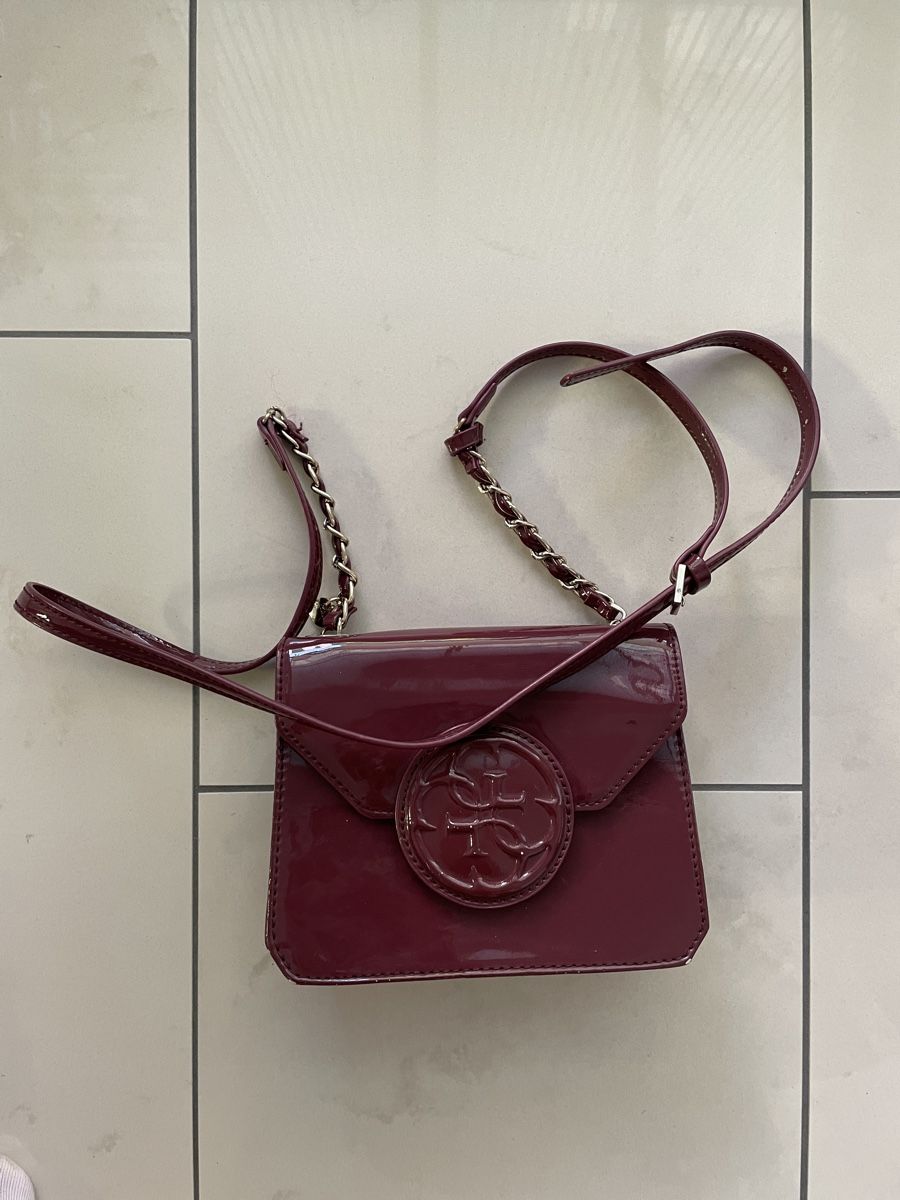 Guess Taschen für Damen: Handtasche von Guess – Gebraucht aus Dietikon von ama_zw8w