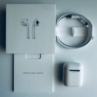 Original Apple AirPods 2 Kopfhörer Wireless Lightning Kabel