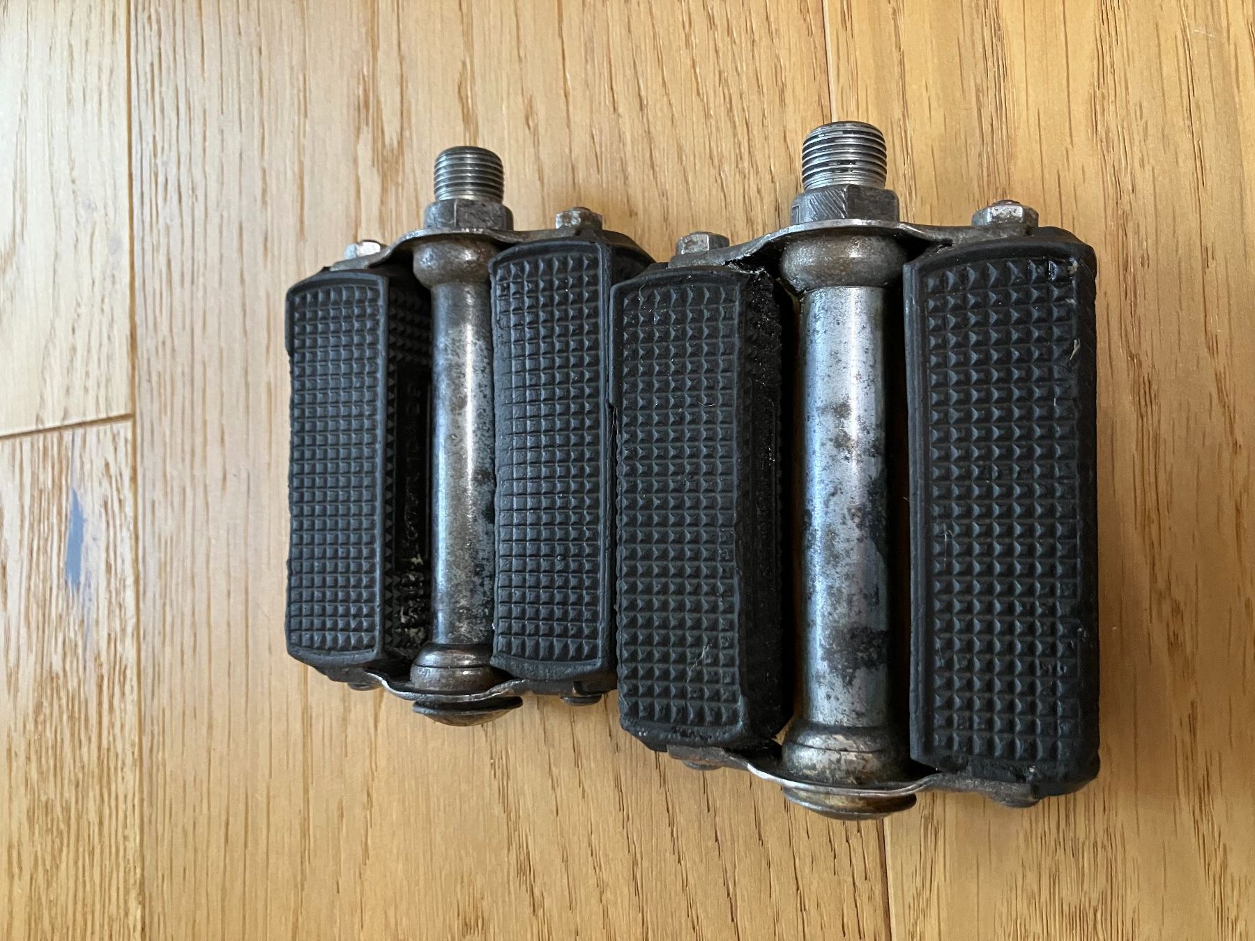 Pièces détachées: Pedale Glaspunkte Vintage – D'occasion à Obermumpf par Estrela67 5