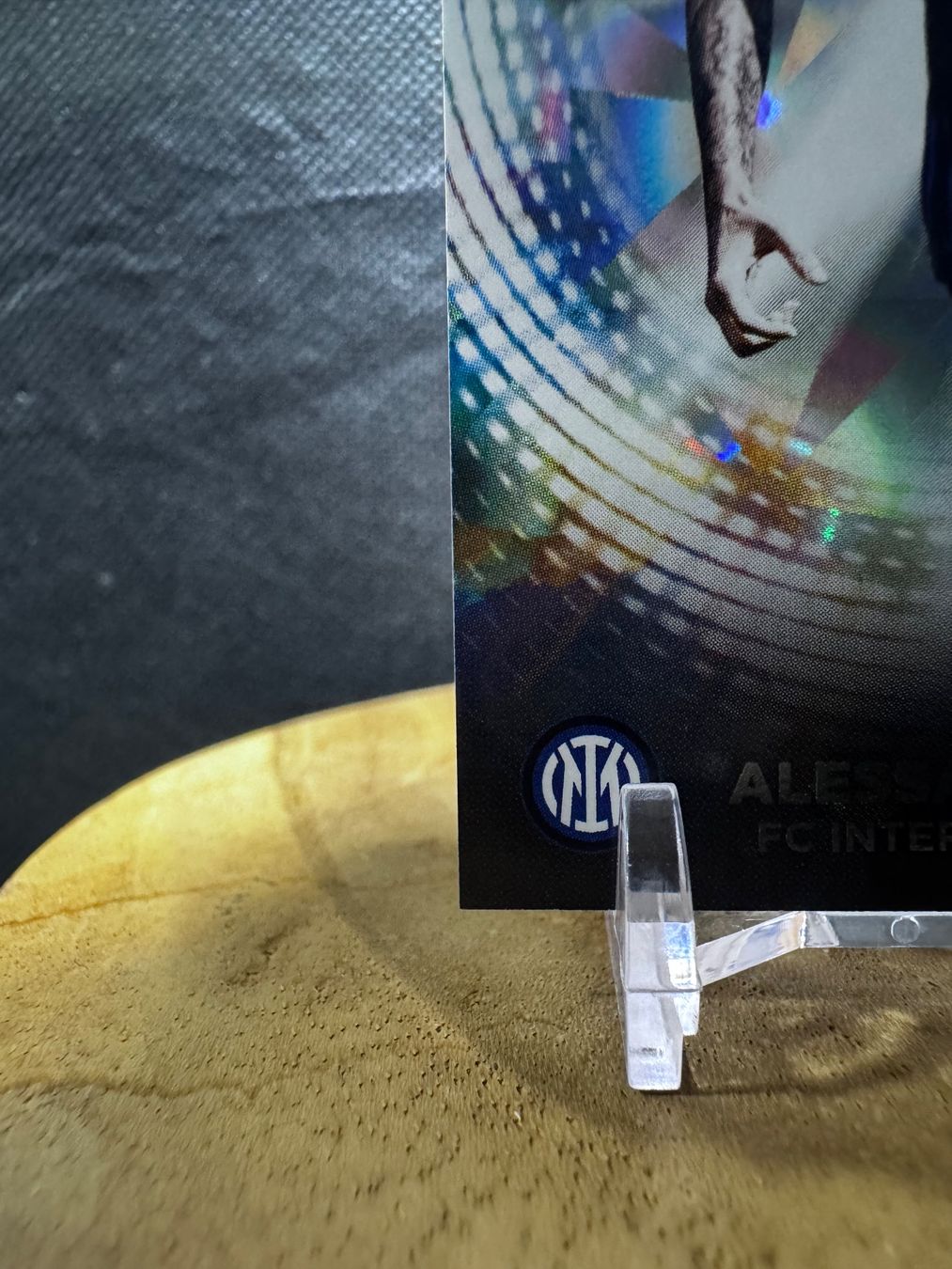 Topps Sammelbilder & Trading cards: 2025-26 Topps Flagship UCC Alessandro Bastoni "Epicenter" – Gebraucht aus Reconvilier von Cardito 4