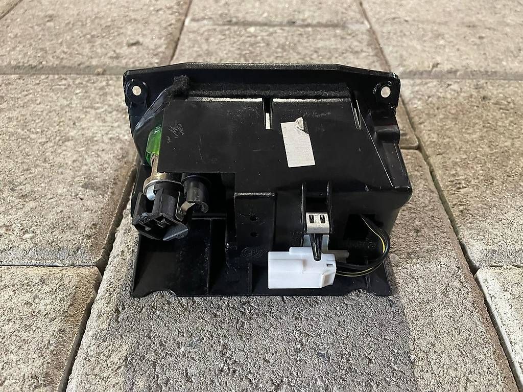 Alle Autoersatzteile: Autoaschenbecher mit Zigarettenanzünder Alfa Romeo – Gebraucht aus Luzern von Frisi77 1