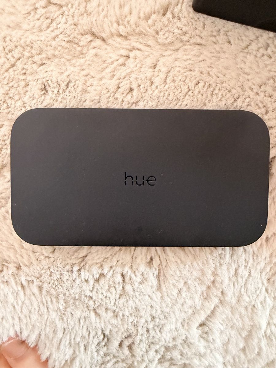Philips Home Cinema: Philips Hue Play HDMI Sync Box inkl. Originalverpackung – Usato da SCHERZINGEN venduto da Corinne131313 1