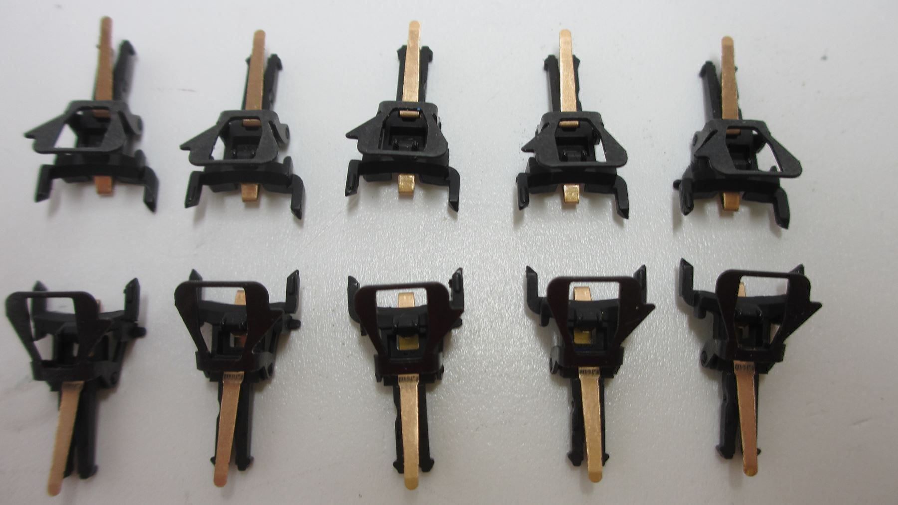 Märklin Modellini di ferrovie: 10 Stk. Stromführende Kurzkuppplungen – Nuovo (secondo la descrizione) da Dittingen venduto da Beamsplitter